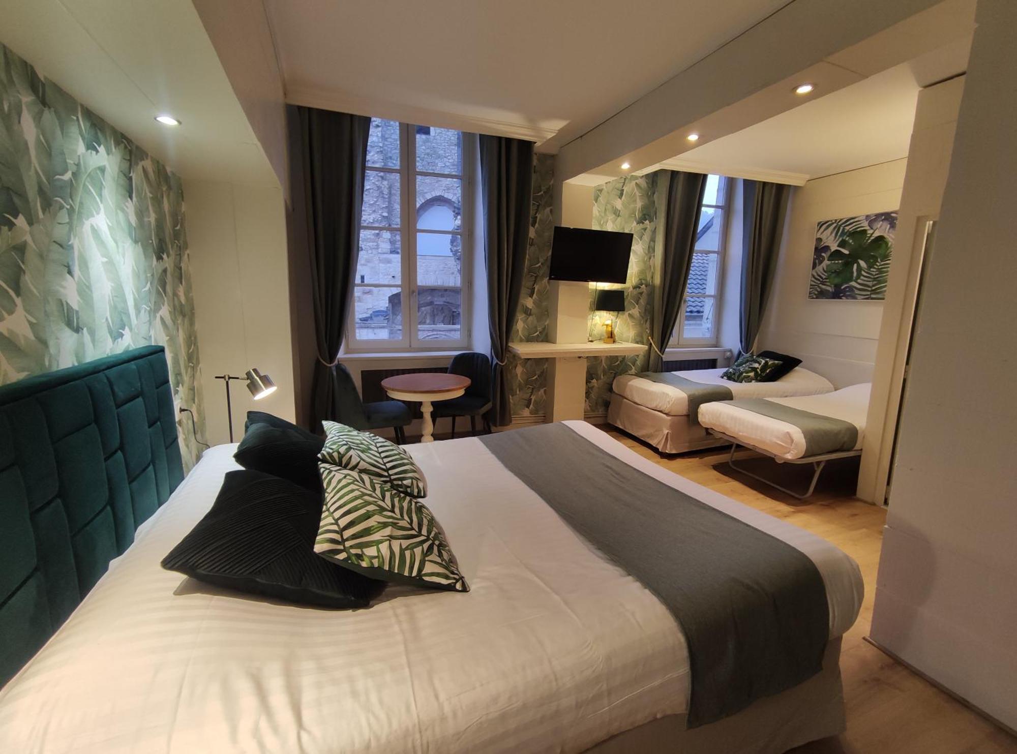 Le Pavillon Saint-Martin Hotel Souillac Exterior photo